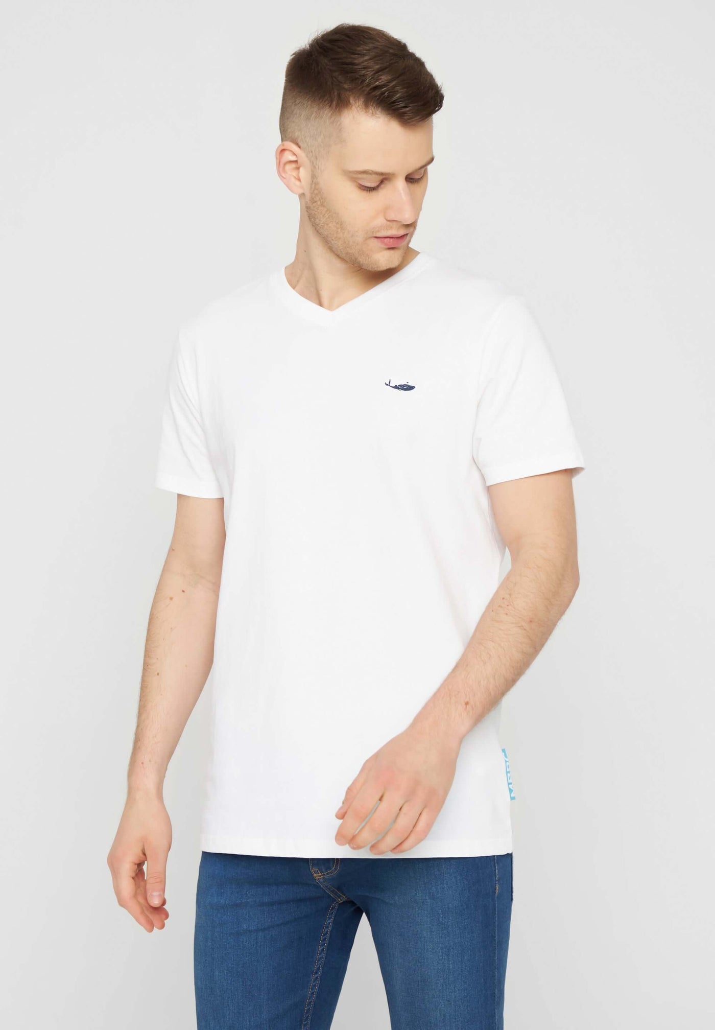 MBRC MEN SUSTAINABLE WHITE T-SHIRT "DARK BLUE LOGO" - FRONTAL VIEW