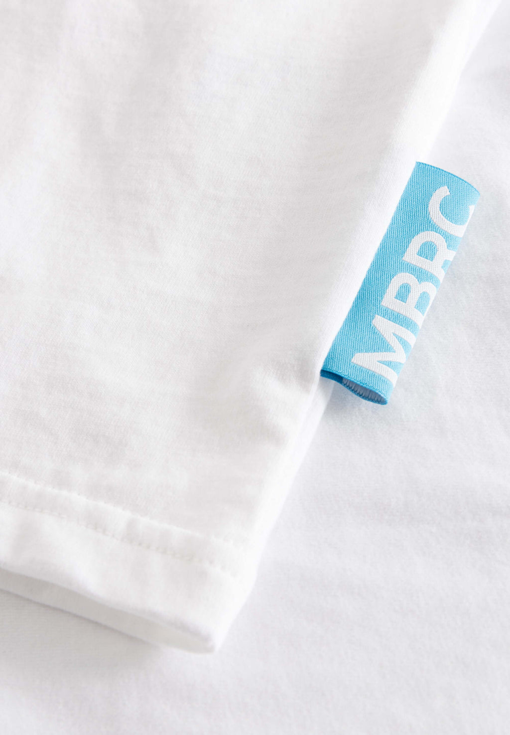 MBRC MEN WHITE T-SHIRT "DARK BLUE LOGO" - INSERT