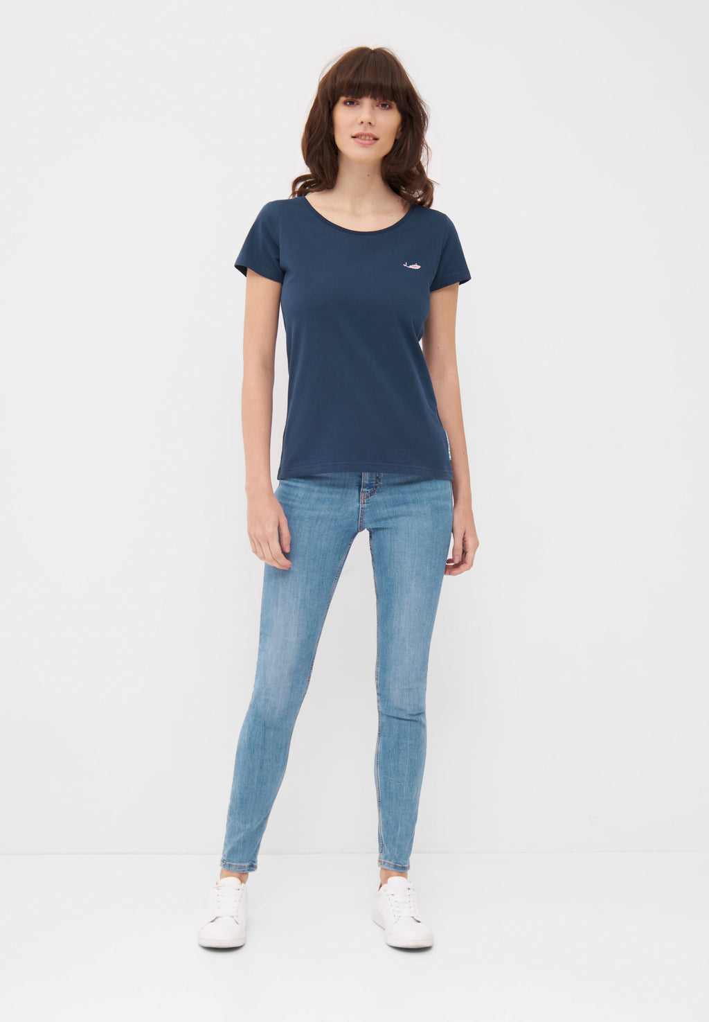 MBRC WOMEN BLUE ROUND NECK T-SHIRT "PINK LOGO" - FULL-BODY VIEW