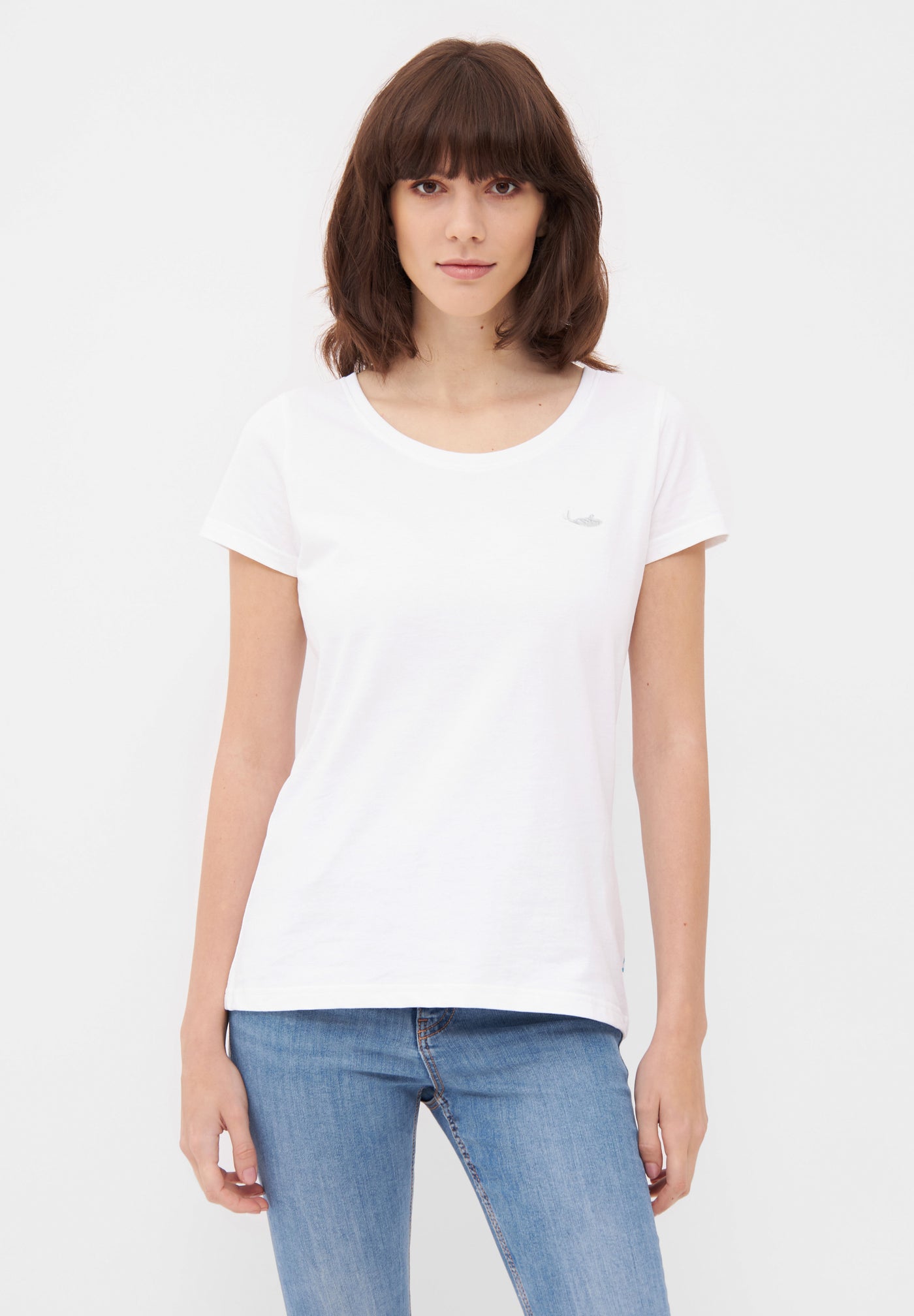 MBRC WOMEN SUSTAINABLE WHITE T-SHIRT "WHITE LOGO" - FRONTAL VIEW