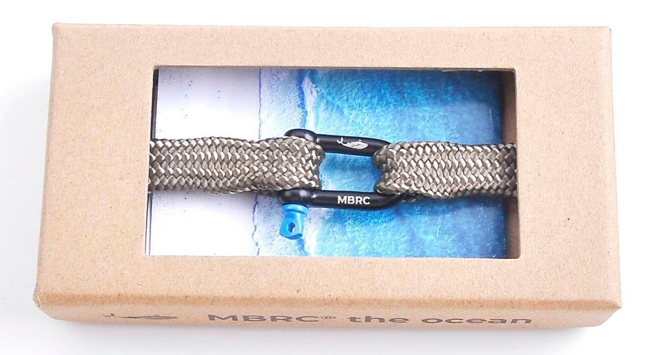 MBRC HUMPBACK BOTTLE BRACELET "SUPER SURFER" PACKAGING