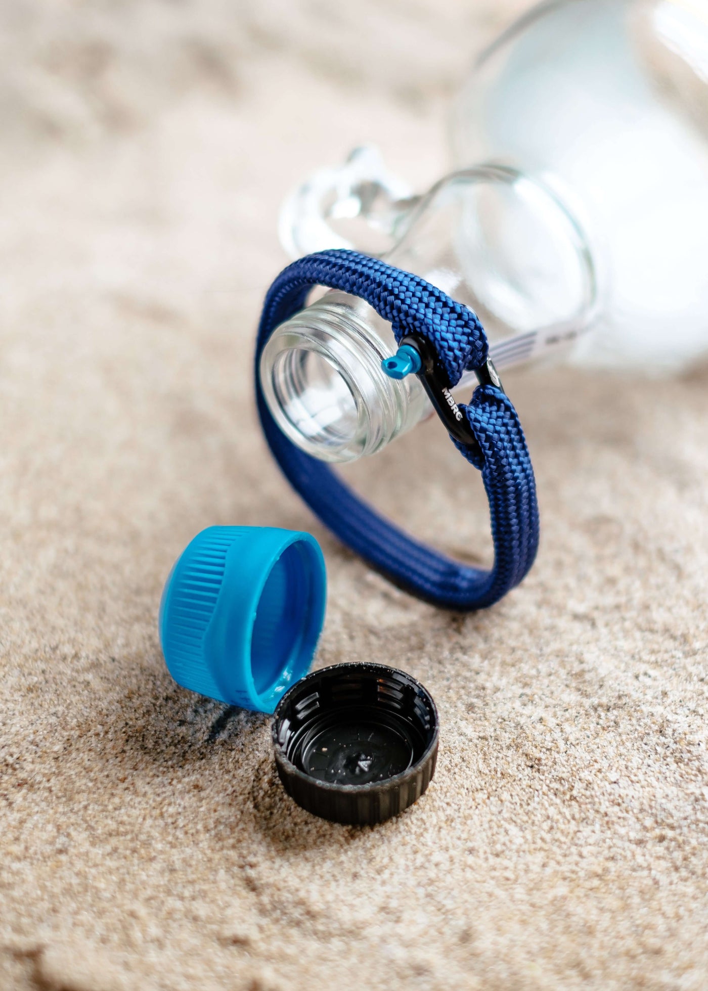 MBRC HUMPBACK BOTTLE BRACELET "BARREL BLUE" STAGED